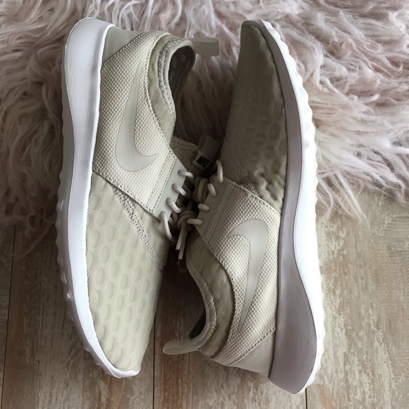 NWT Nike Juvenate light bone - Picture 7 of 8